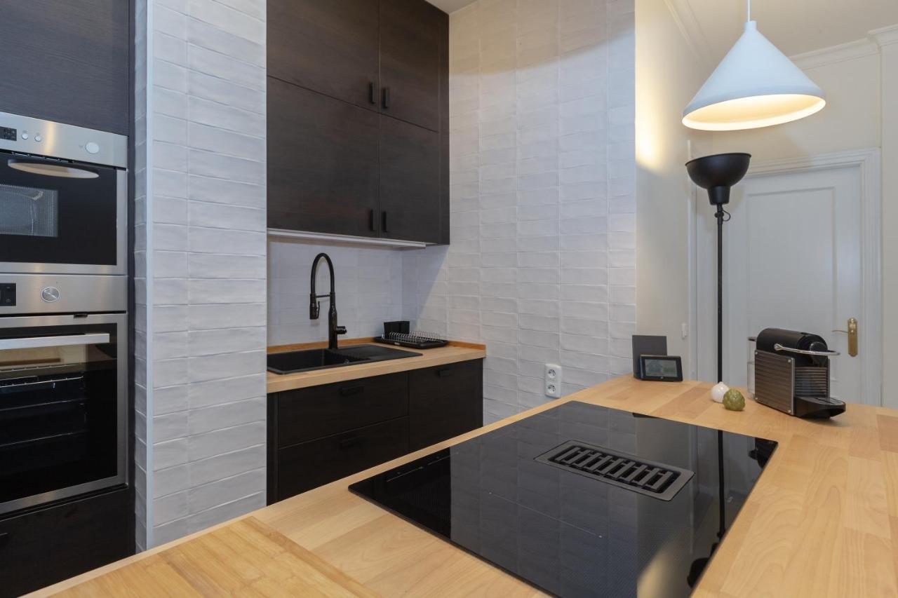 Puerta De Larios: Central Three-Bedroom Apartment With Balconies And Patio Málaga Exteriör bild